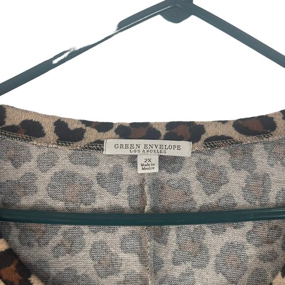 Green Envelope‎ Women's Plus Size 2X Animal Cheetah Brown Print Tunic Sweater - Picture 5 of 7